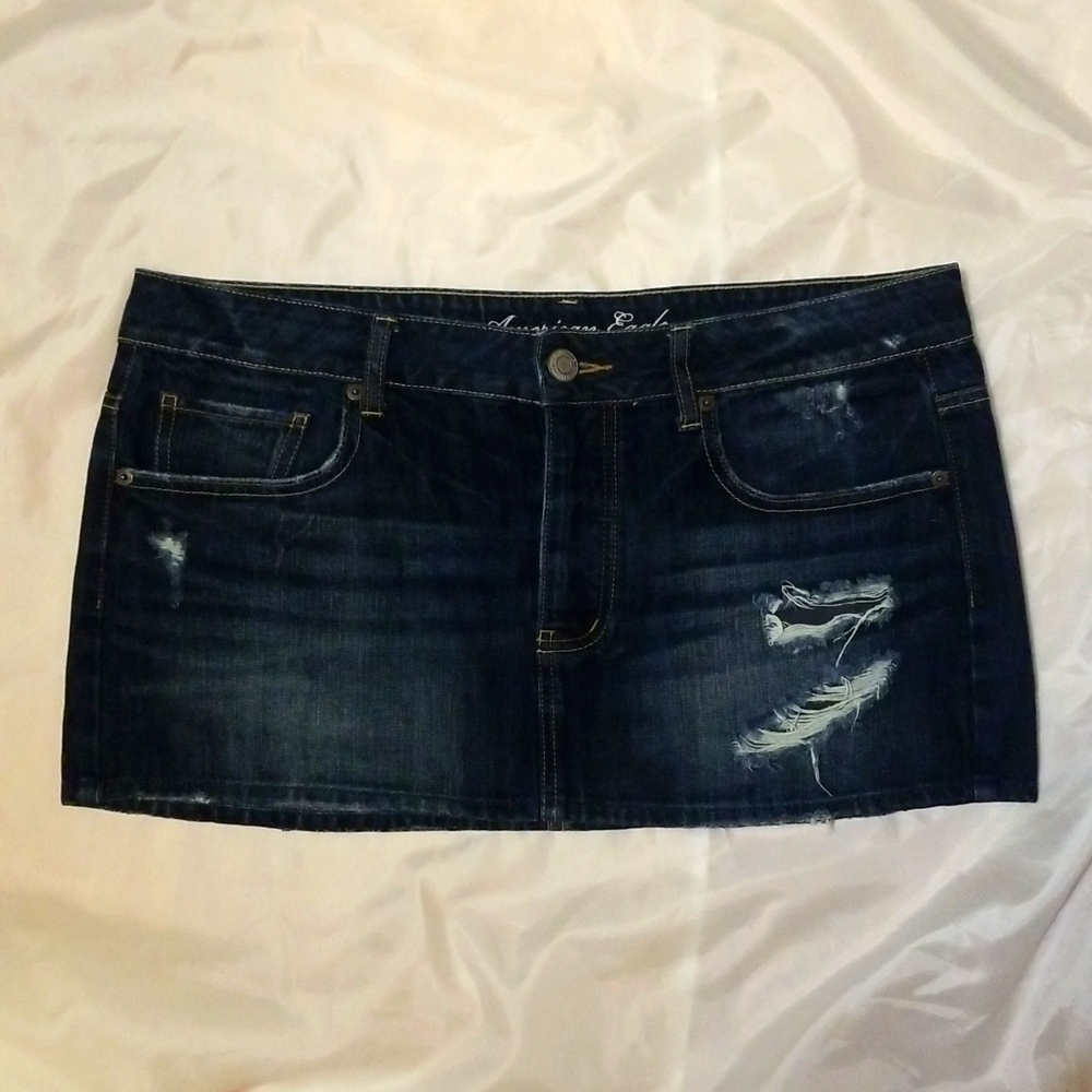 American Eagle distressed jean mini skirt sz 12